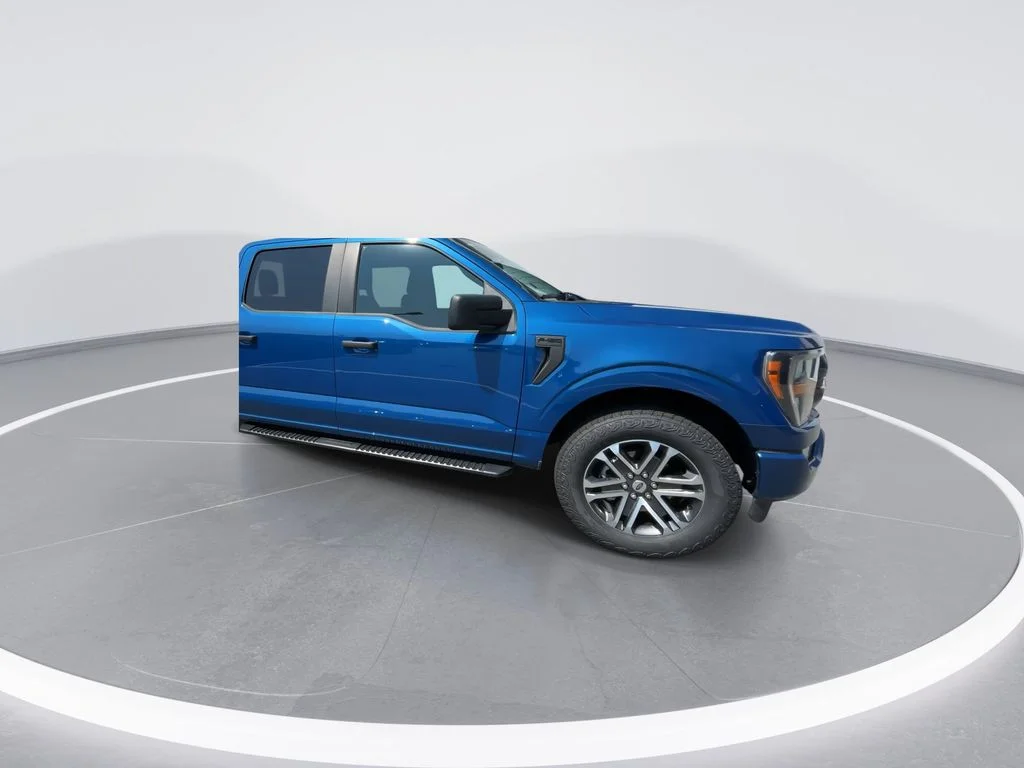 Used 2023 Blue Ford XL image 2