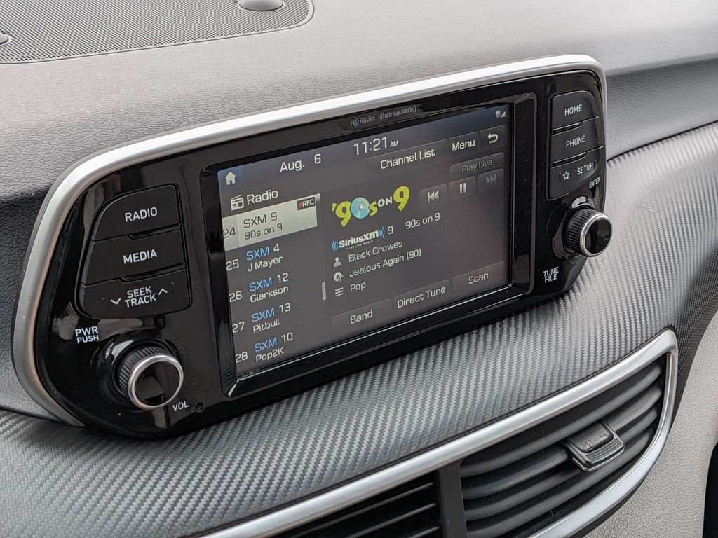 Used 2021 Black Hyundai Value image 17