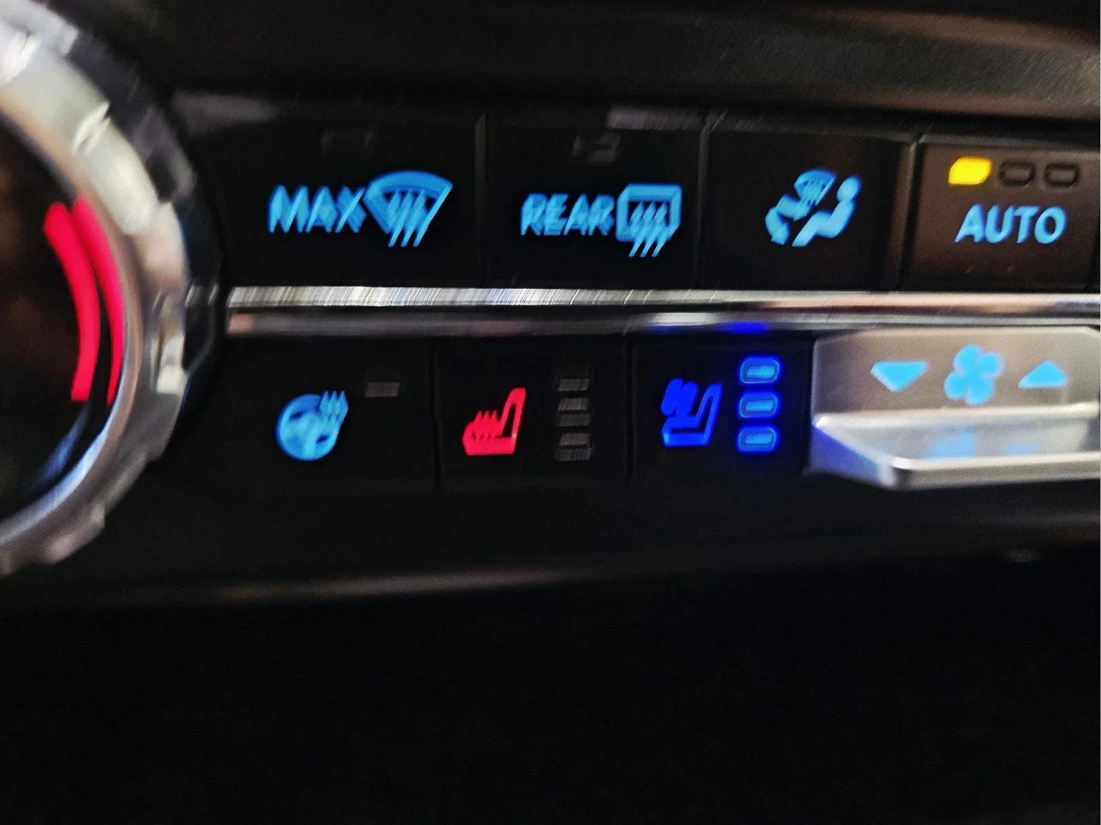 Used 2024 Carbonized Gray Ford Lariat image 50