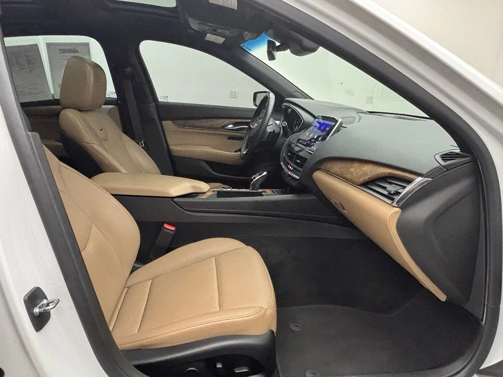 Used 2022 White Cadillac Premium Luxury image 34