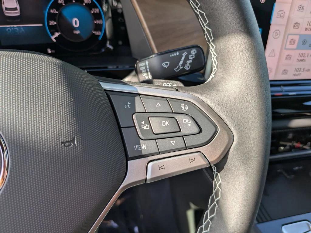 New 2026 Black Volkswagen 2.0T SE w/Technology image 26