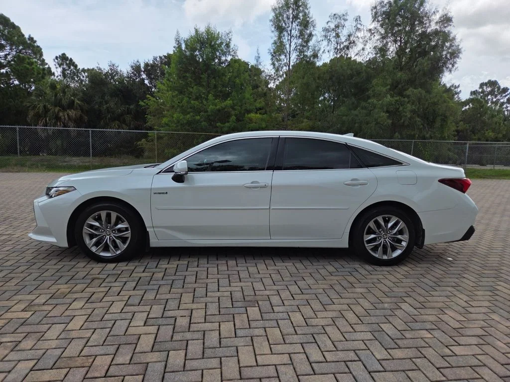 Used 2021 Beige Toyota XLE Plus image 8