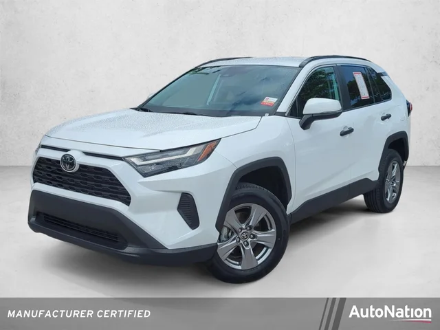 2025 Toyota RAV4 XLE