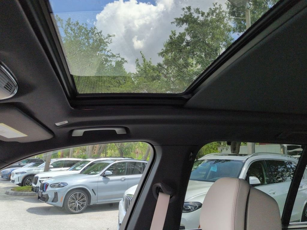 New 2026 Mineral White Metallic BMW xDrive50e image 20