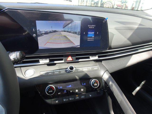 2025 Hyundai Elantra SEL - Photo 15