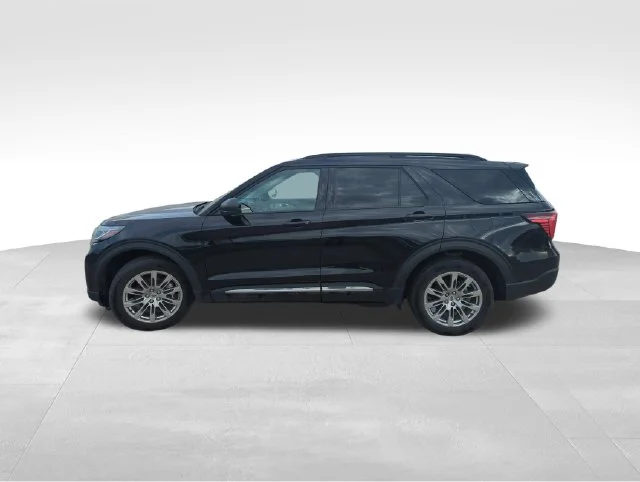 Used 2025 Black Ford Active image 3