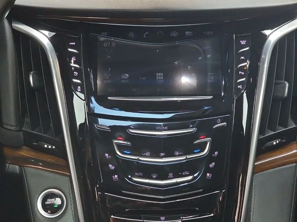 Used 2020 Black Raven Cadillac Luxury image 19