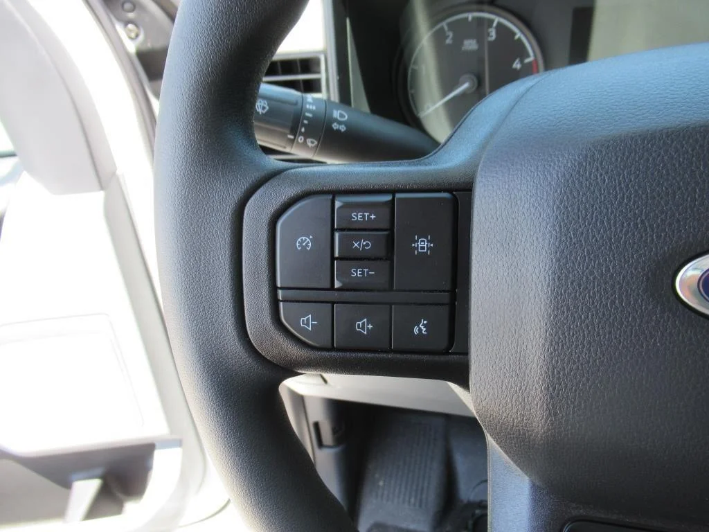 New 2024 Oxford White Ford F-550® XL image 18