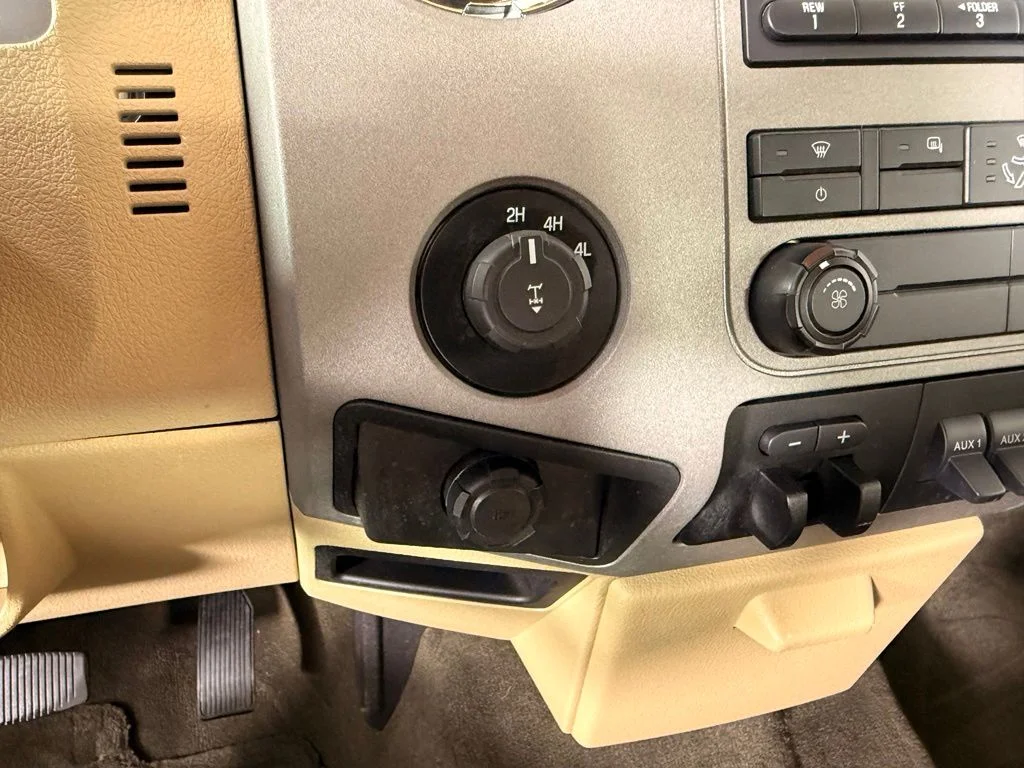 Used 2016 Brown Ford XLT image 23