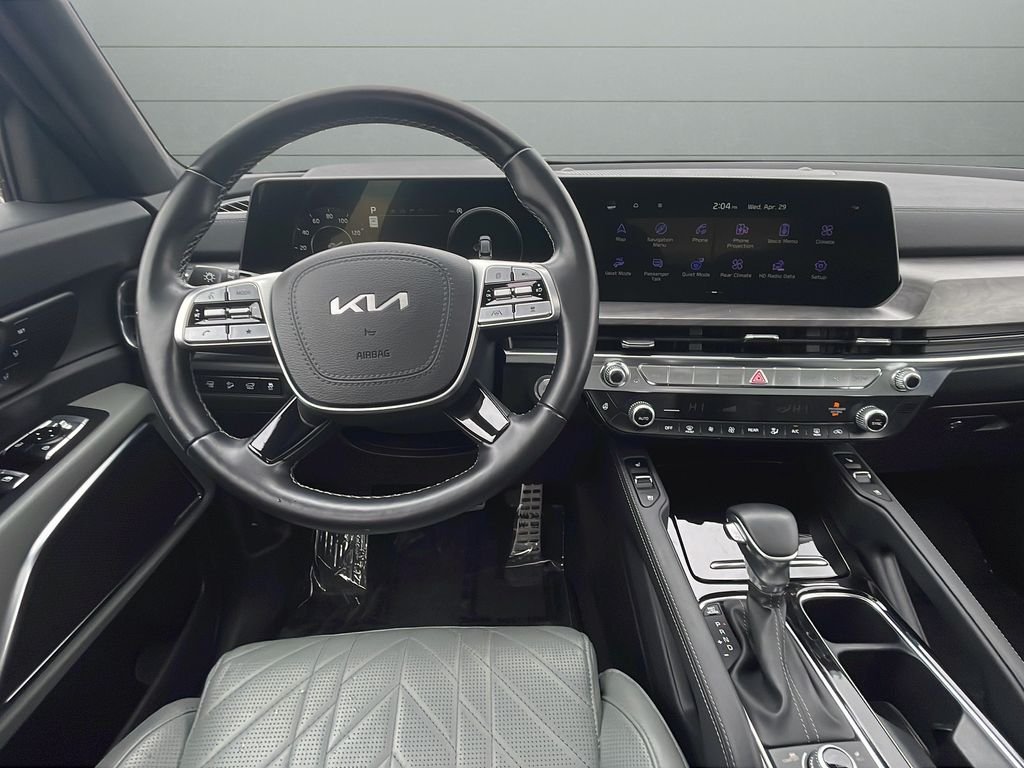 Used 2023 Black Kia SX-Prestige X-Pro image 36