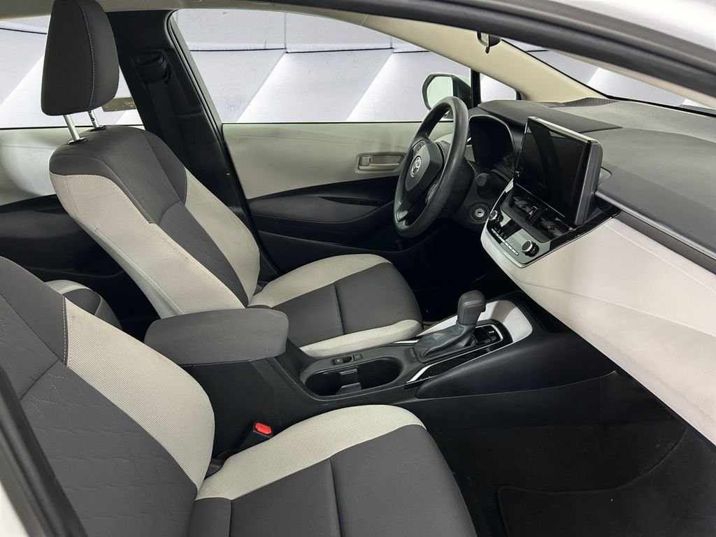 Used 2023 White Toyota LE image 13