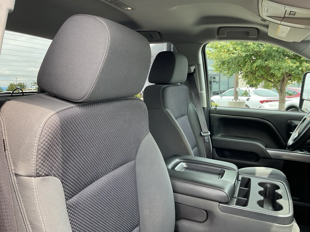 Used 2015 Black Chevrolet LT image 19