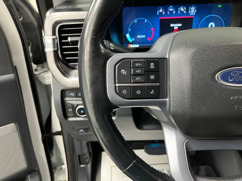 Used 2023 White Ford Lariat image 29