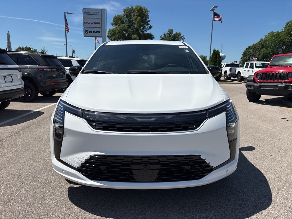 New 2027 Bright White Clear-Coat Exterior Paint Chrysler Select image 2
