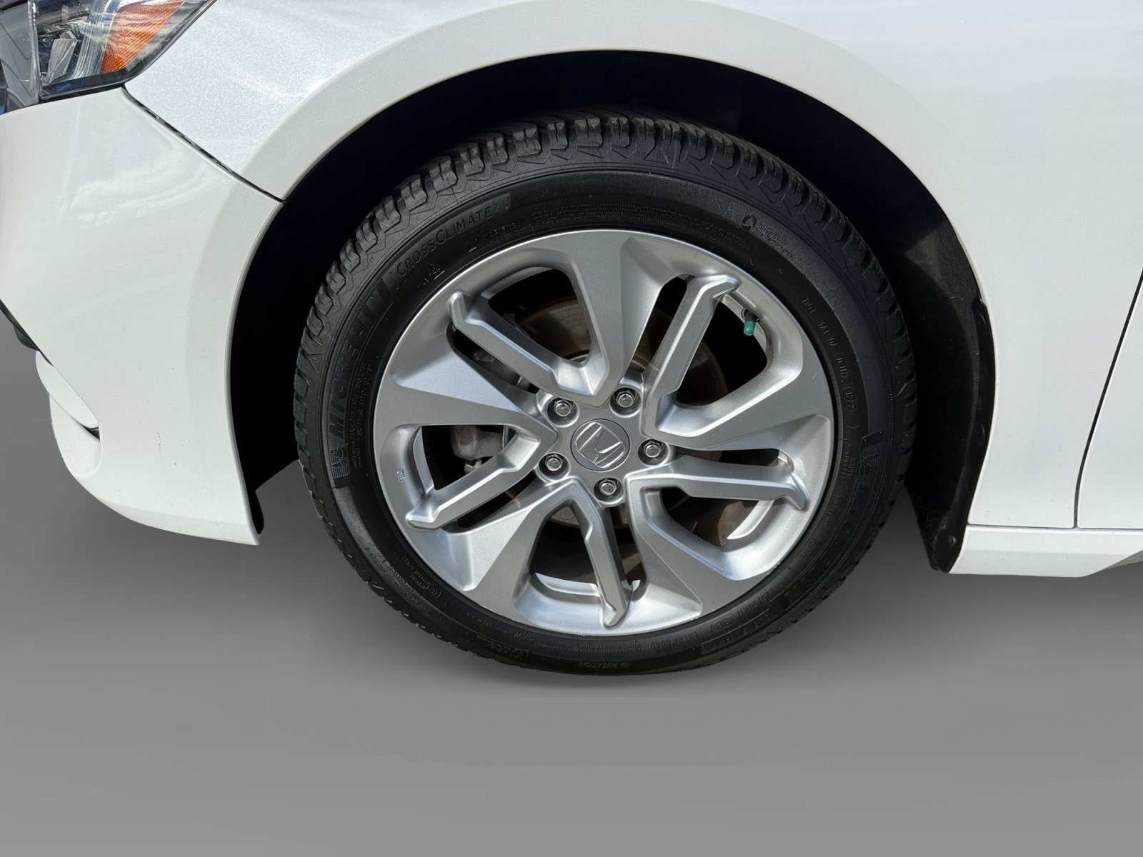Used 2018 Platinum White Pearl Honda LX image 9