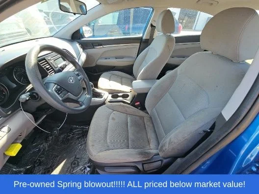 Used 2017 Blue Hyundai SE image 7