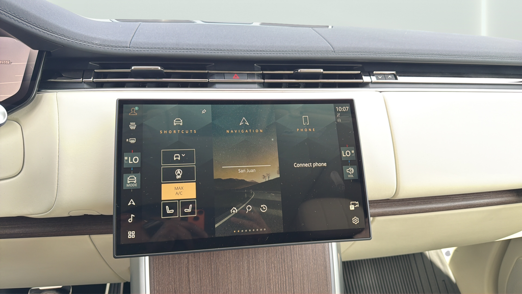 New 2026 Santorini Black Land Rover SE image 22