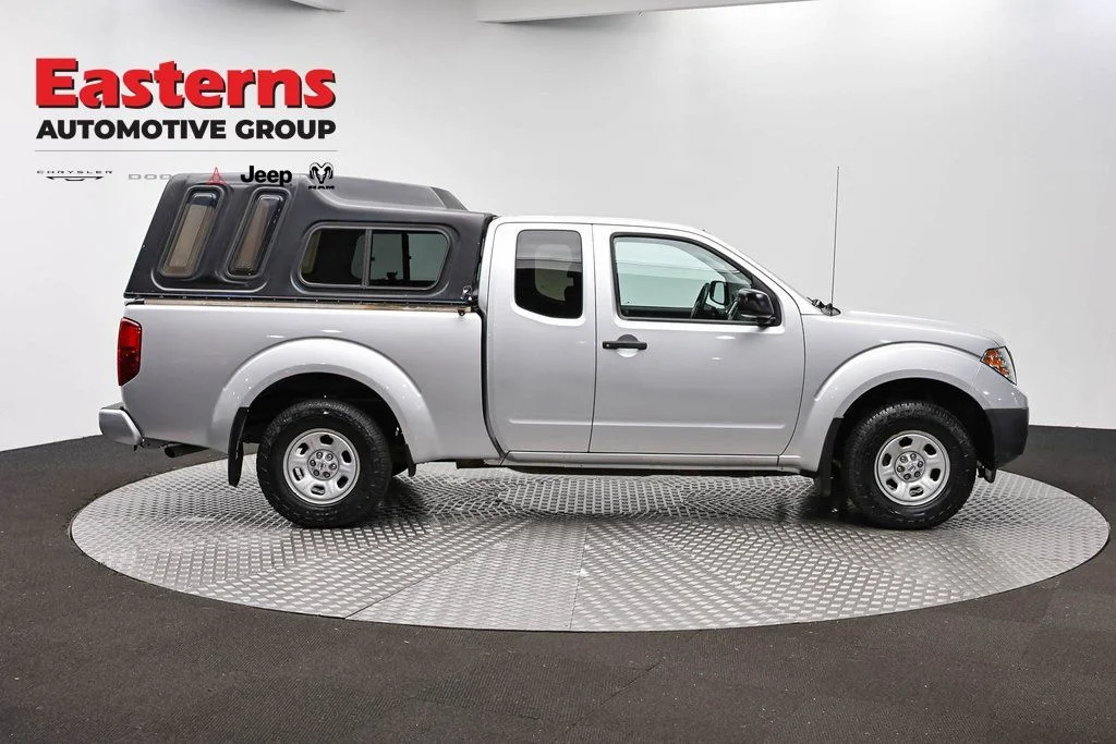 Used 2019 Silver Nissan S image 6
