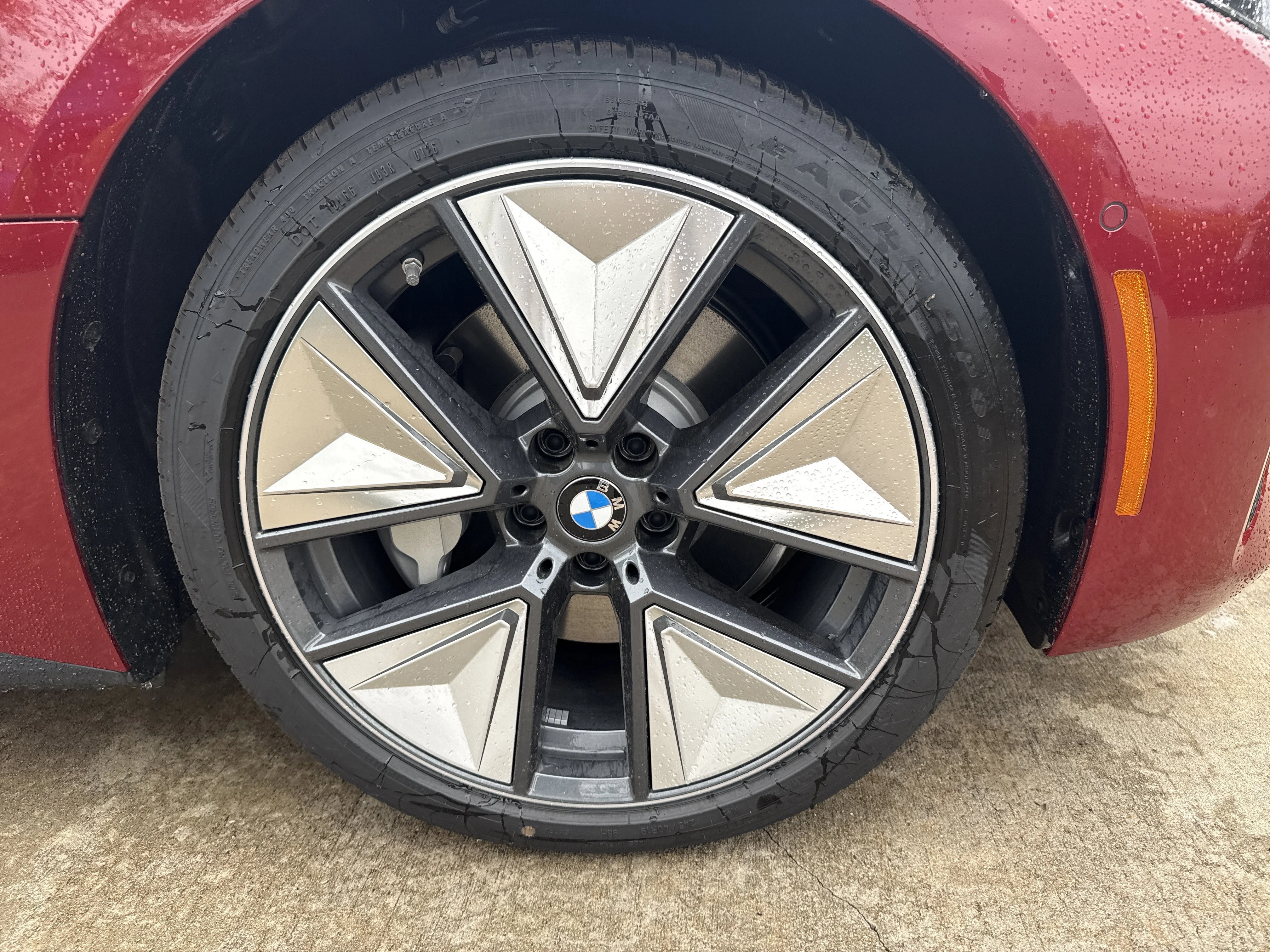 New 2026 VEGAS RED BMW xDrive40 image 27