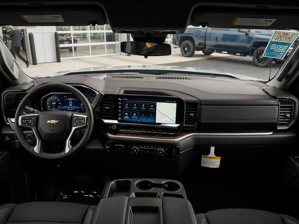 2025 Chevrolet Silverado 1500 LT - Photo 10