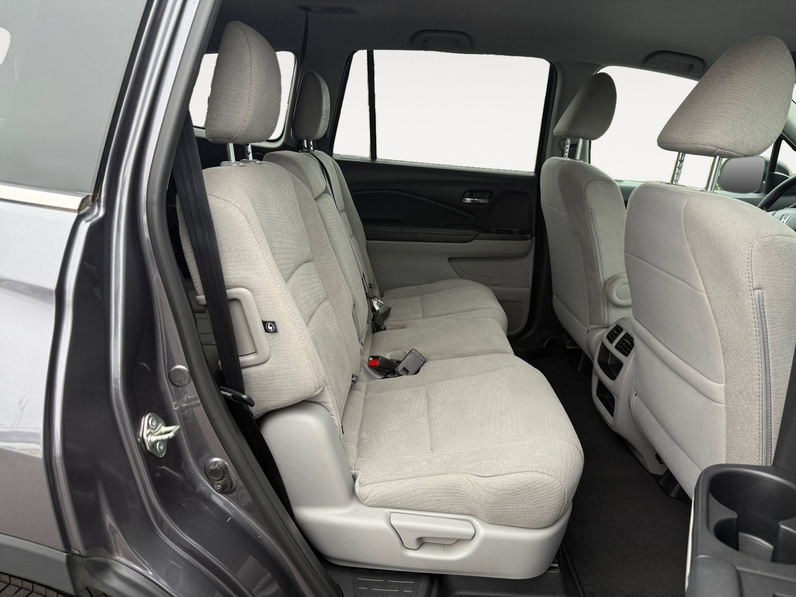 Used 2018 Gray Honda LX image 17