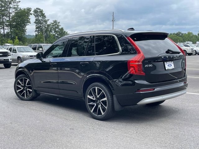 Certified Used 2022 Onyx Black Metallic Volvo T6 Momentum image 6
