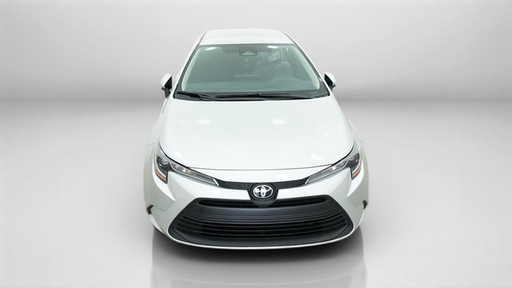 New 2027 Classic Silver Metallic Toyota LE image 16