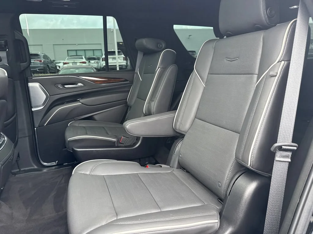 2024 Cadillac Escalade Premium Luxury - Photo 31