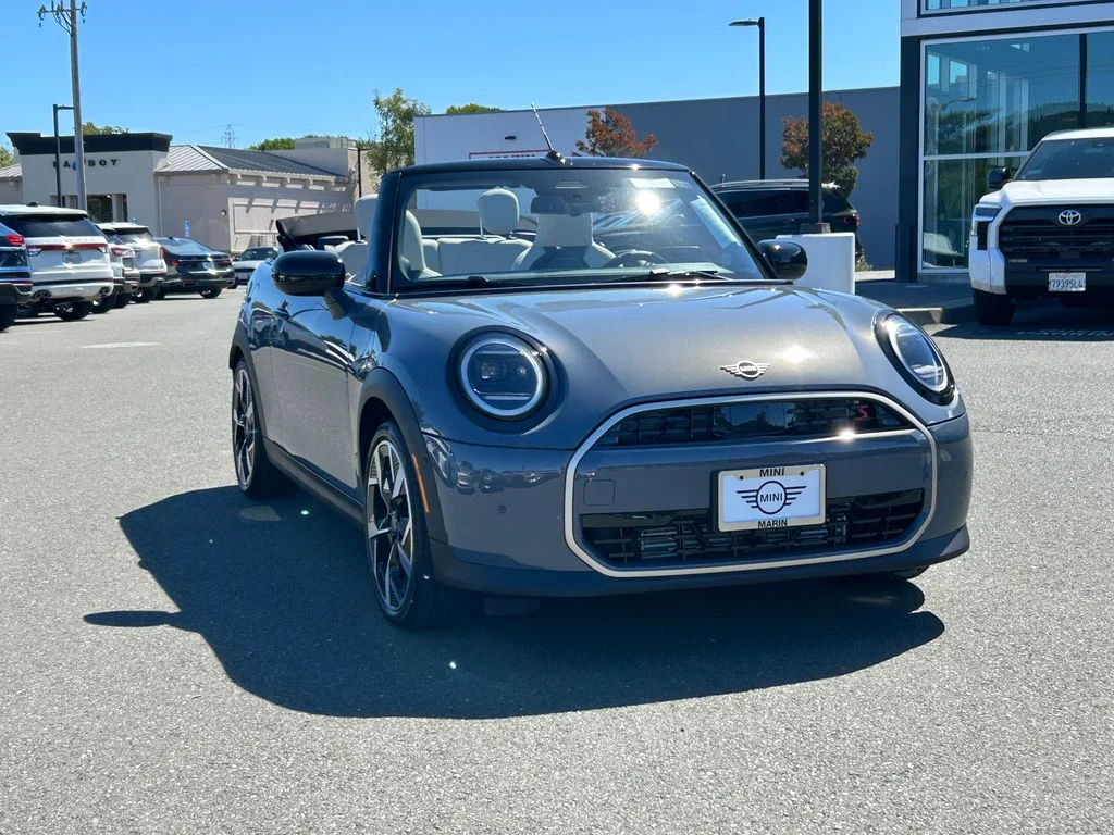 New 2026 Copper Grey Metallic MINI Signature Plus image 7