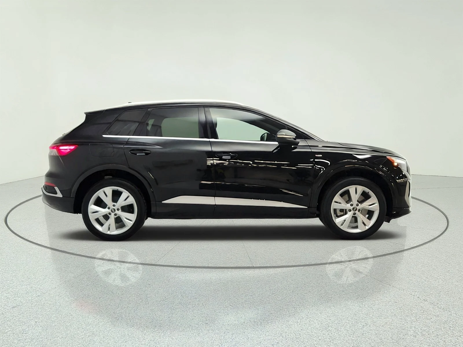 Used 2023 Mythos Black Metallic Audi Premium 50 quattro image 4