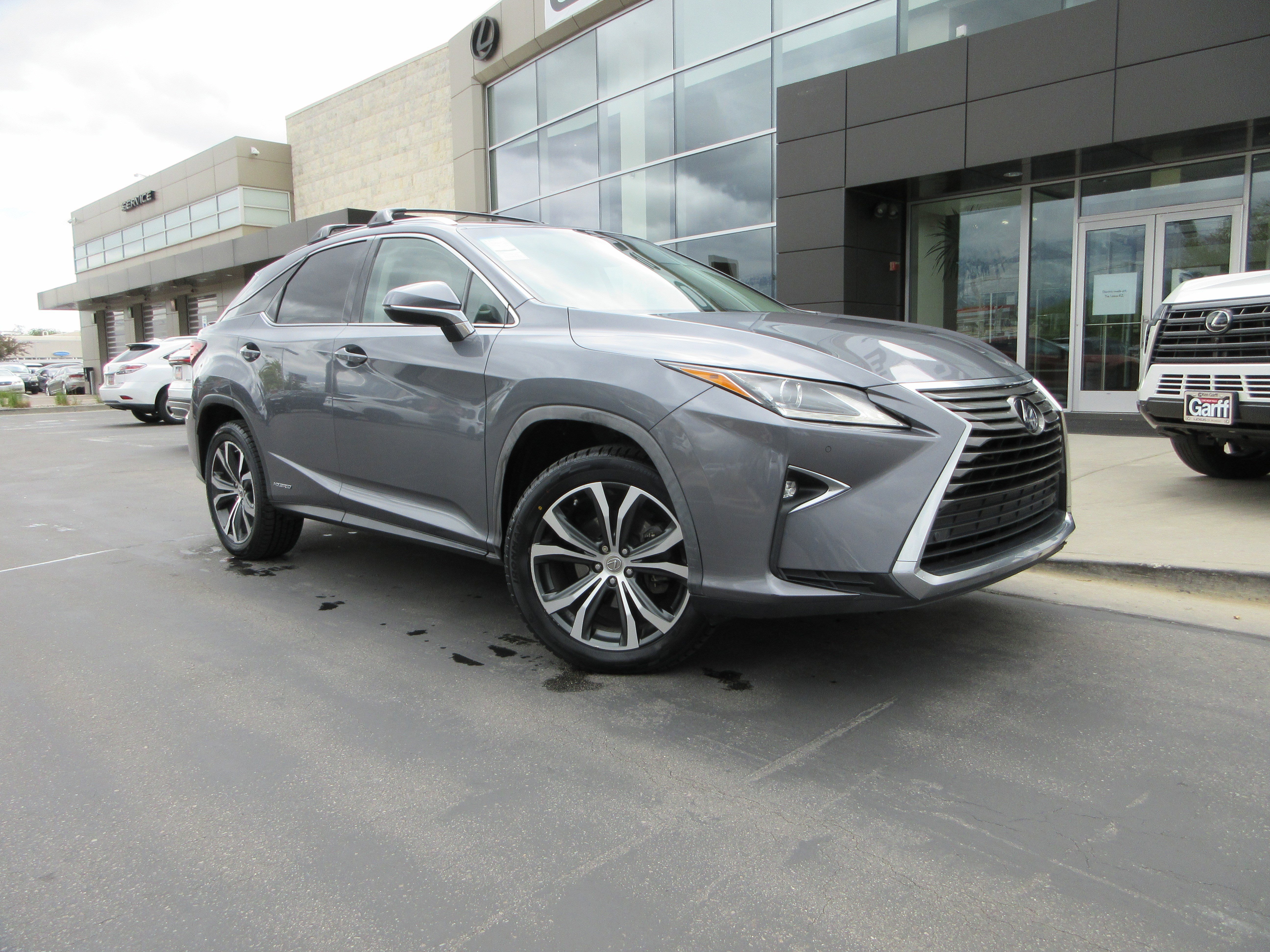 Used 2016 Nebula Gray Pearl Lexus 450h image 13
