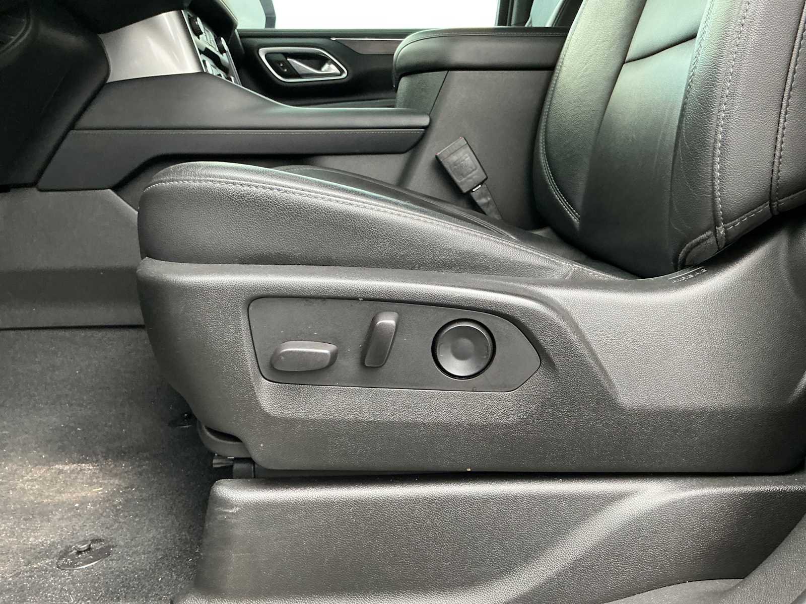 Used 2021 Summit White Chevrolet LT image 13