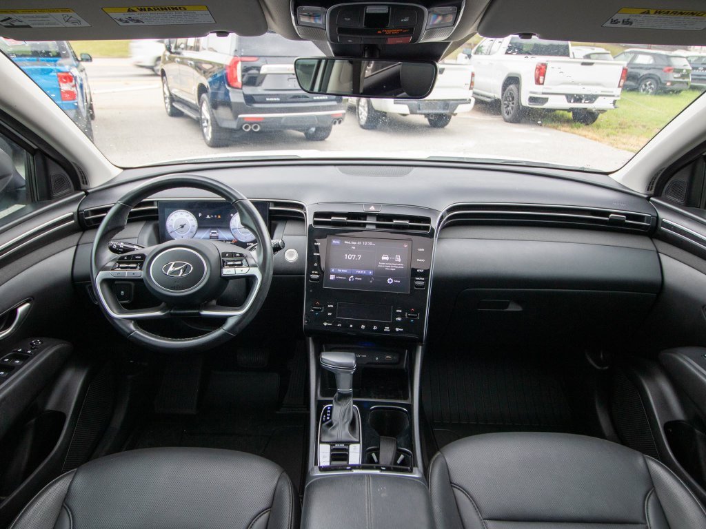 Used 2023 White Hyundai SEL image 22