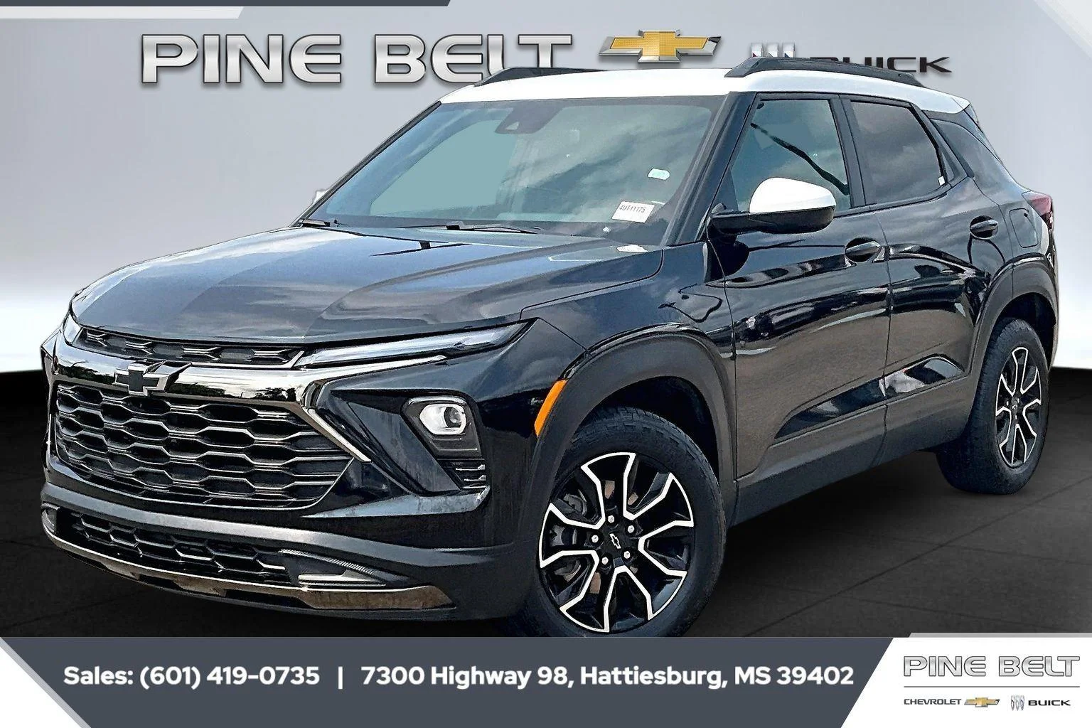 Used 2024 Mosaic Black Metallic Chevrolet ACTIV image 10
