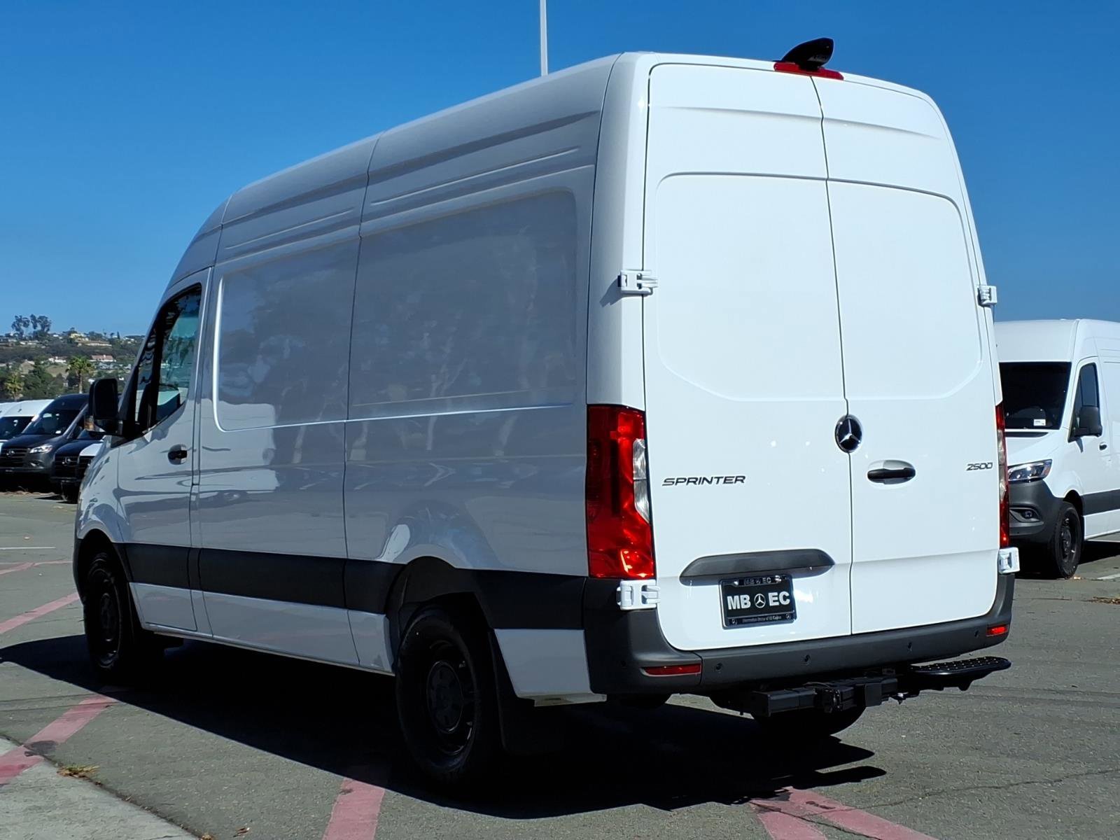 New 2026 Arctic White Mercedes-Benz Cargo 144 WB image 19
