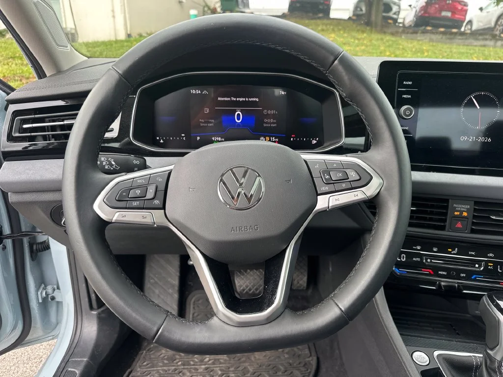 Used 2025 Gray Volkswagen 1.5T SE image 14
