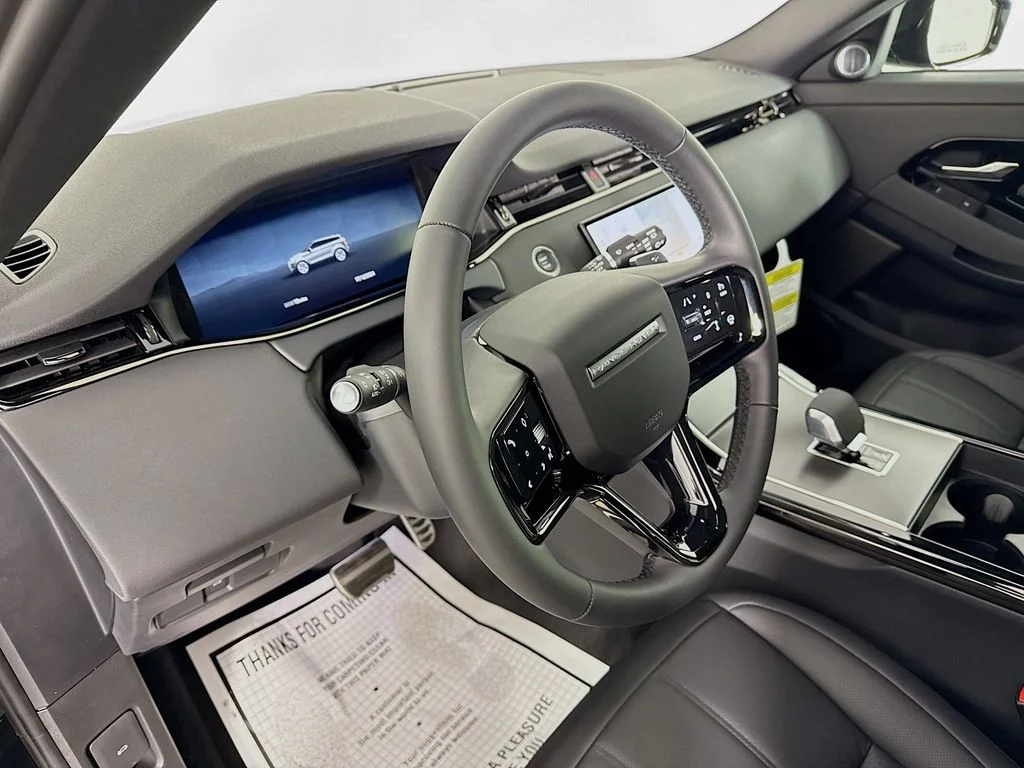 New 2025 Santorini Black Metallic Land Rover Dynamic image 9