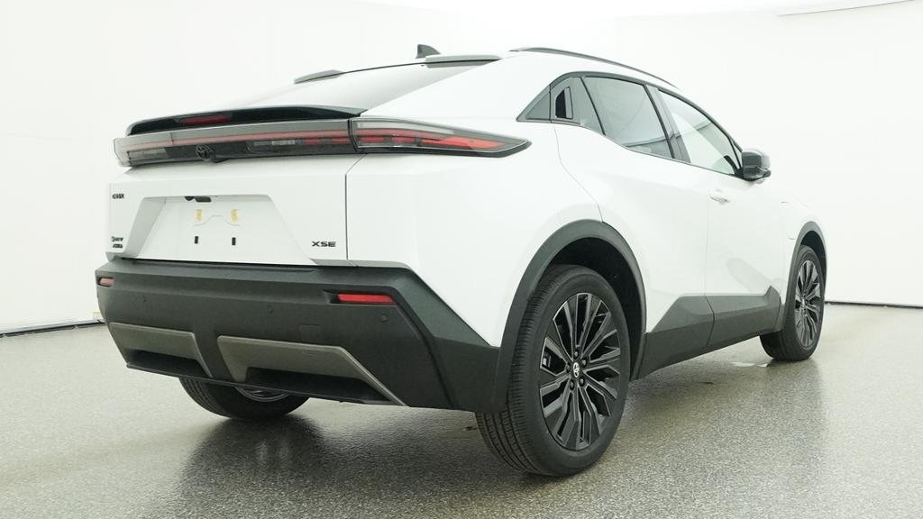 New 2026 Wind Chill Pearl Toyota XSE image 21