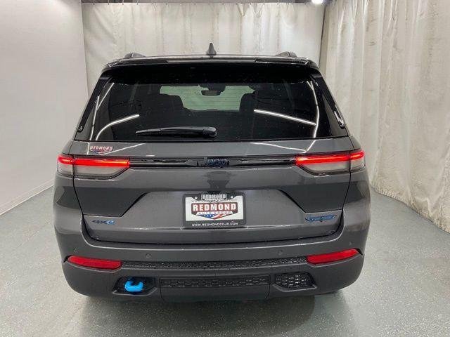 New 2024 Baltic Gray Metallic Clearcoat Jeep Trailhawk image 6