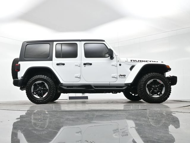 Used 2018 Bright White Clearcoat Jeep Rubicon image 28