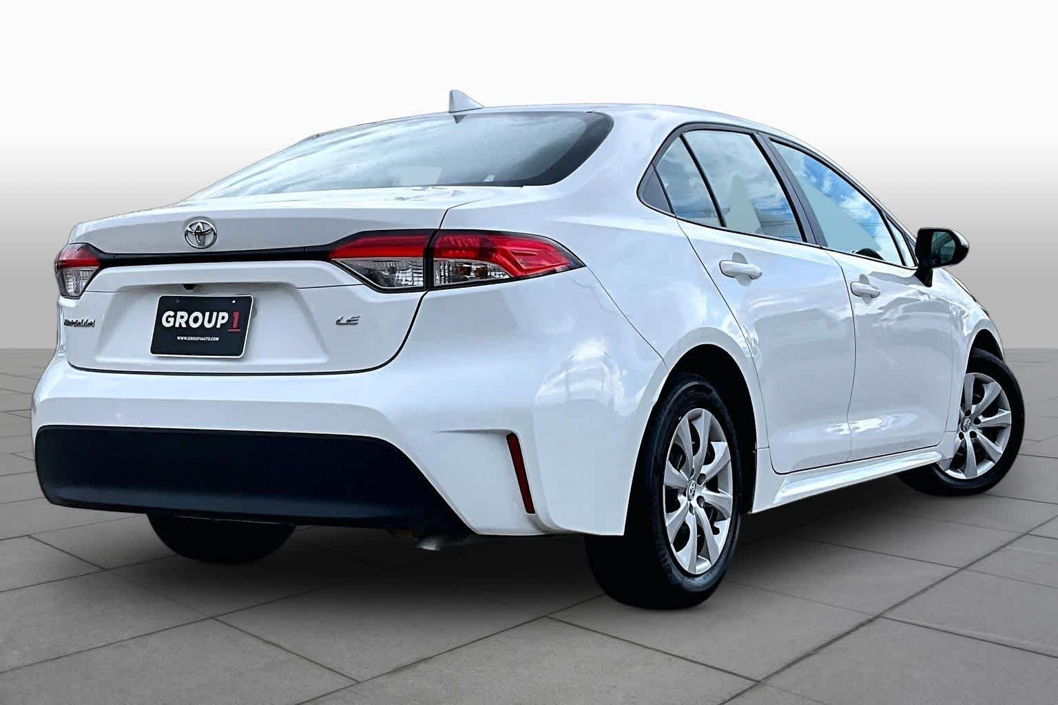 Used 2025 Ice Cap Toyota LE image 13