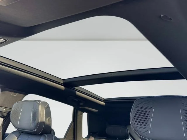 2025 Cadillac LYRIQ Luxury 2 - Photo 15