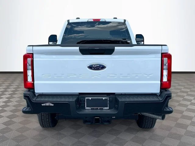 New 2025 Oxford White Ford XL image 6