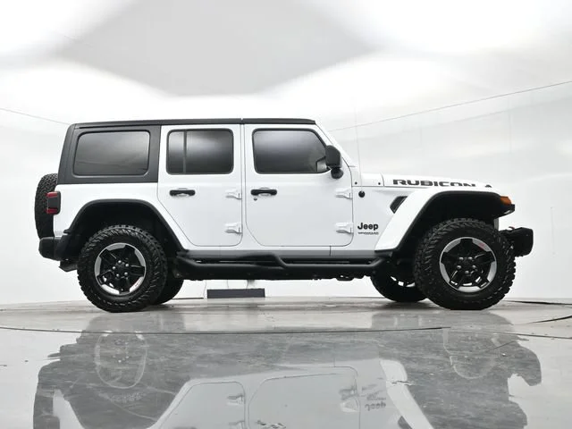 Used 2018 Bright White Clearcoat Jeep Rubicon image 28