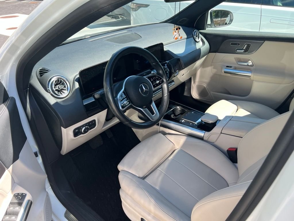 Certified Used 2022 White Mercedes-Benz GLA 250 image 7