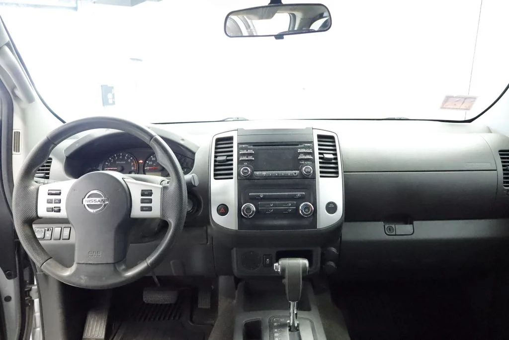 Used 2013 Silver Nissan SV image 21