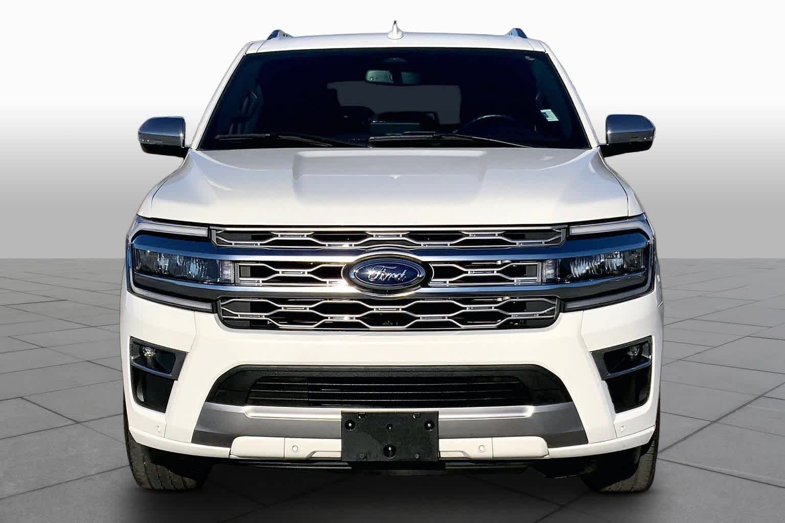 Used 2022 Star White Metallic Tri-Coat Ford Platinum image 3
