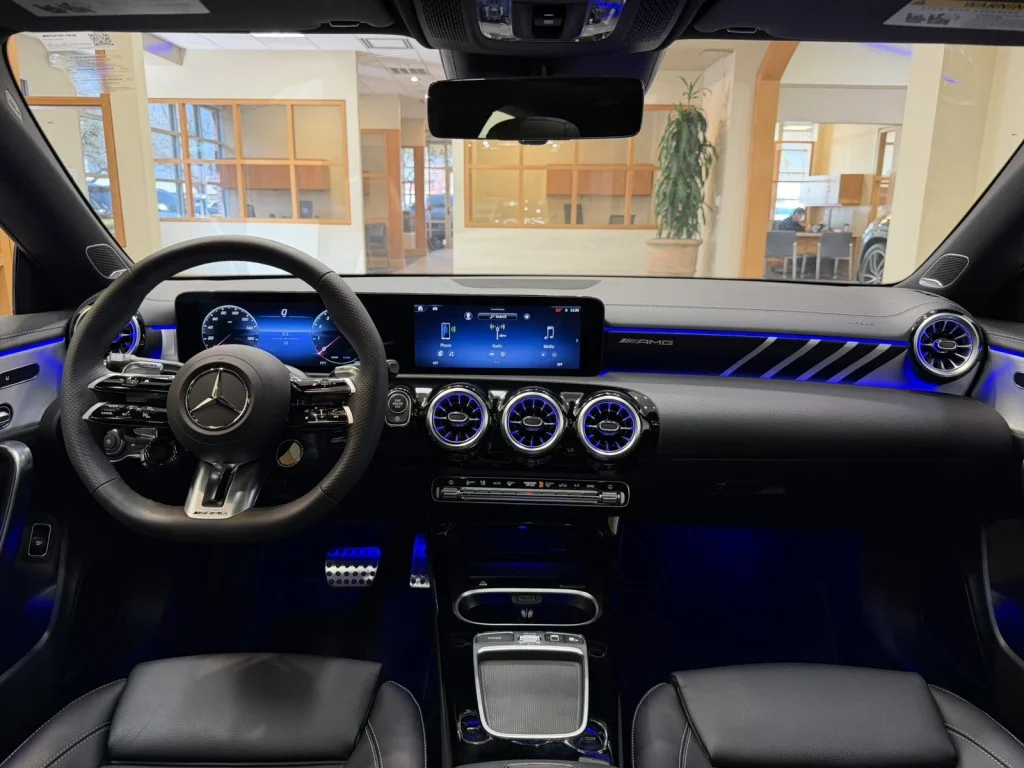 2025 Mercedes-Benz CLA AMG CLA35 - Photo 10