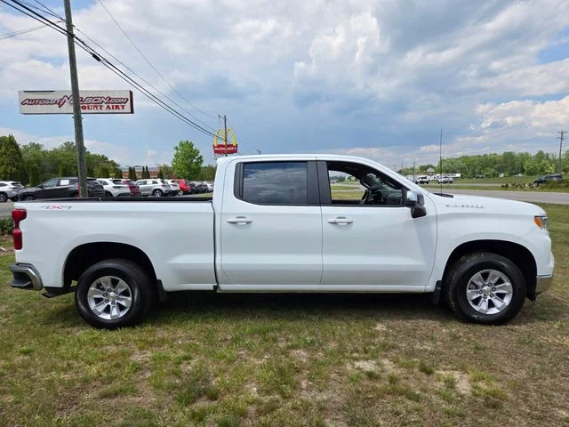 Used 2023 White Chevrolet LT image 9