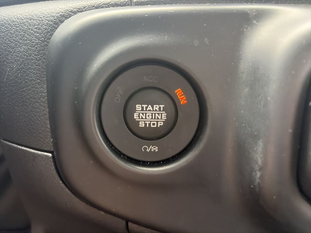Used 2022 Gray Jeep Willys image 27
